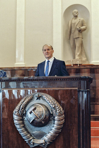 Φωτογραφία 4: Visit of a delegation of the EP, headed by Lord PLUMB, President of the EP to Moscow. Speech in the Kremlin