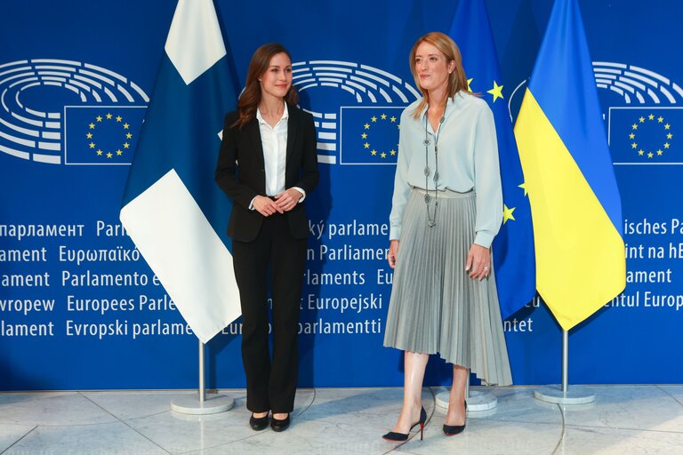 Photo 24: Roberta METSOLA, EP President welcomes Sanna MARIN, Finnish Prime Minister