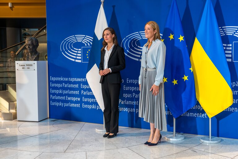 Photo 1: Roberta METSOLA, EP President welcomes Sanna MARIN, Finnish Prime Minister