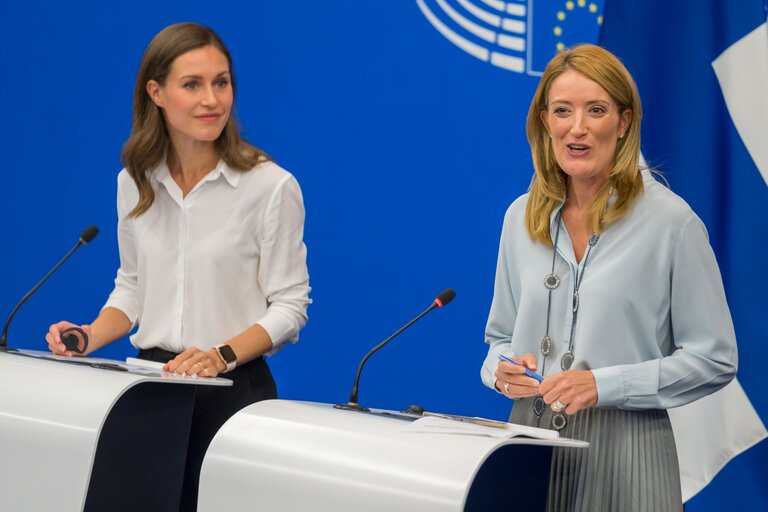 Valokuva 15: Joint press conference by Roberta METSOLA, EP President and by Sanna MARIN, Finnish Prime Minister