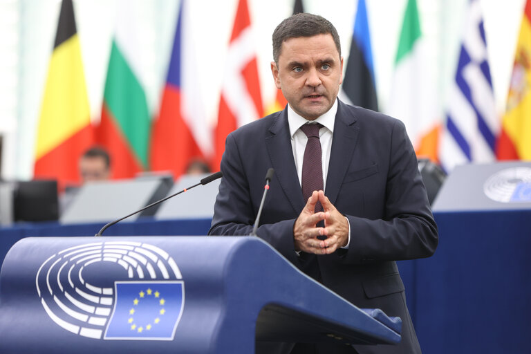 Φωτογραφία 45: EP Plenary session - Adequate minimum wages in the European Union