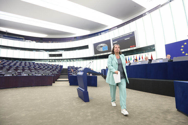 Φωτογραφία 4: EP Plenary session - Adequate minimum wages in the European Union