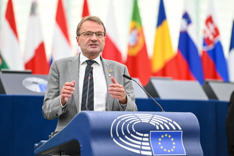 Foto 10: EP Plenary session - The new European Bauhaus