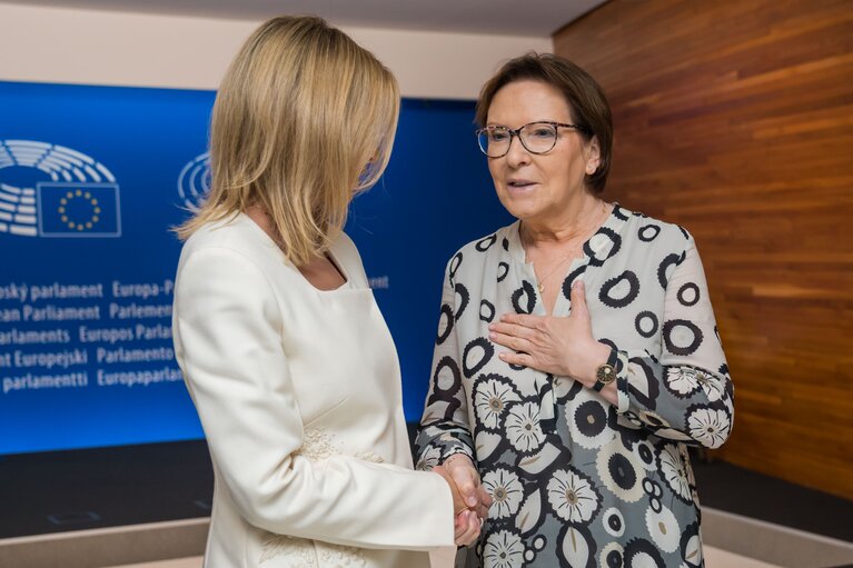 Foto 21: Olena ZELENSKA, Ukrainian First Lady visits the EP building with Othmar KARAS