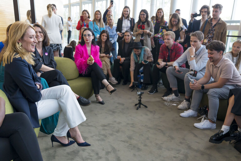 Foto 11: Roberta METSOLA, EP President meets with Influencers