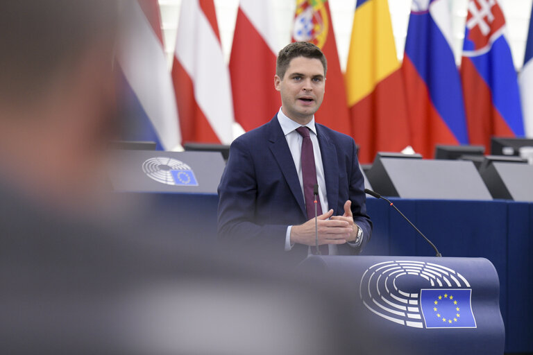 Zdjęcie 45: EP Plenary session - Joint debate - Regional policy