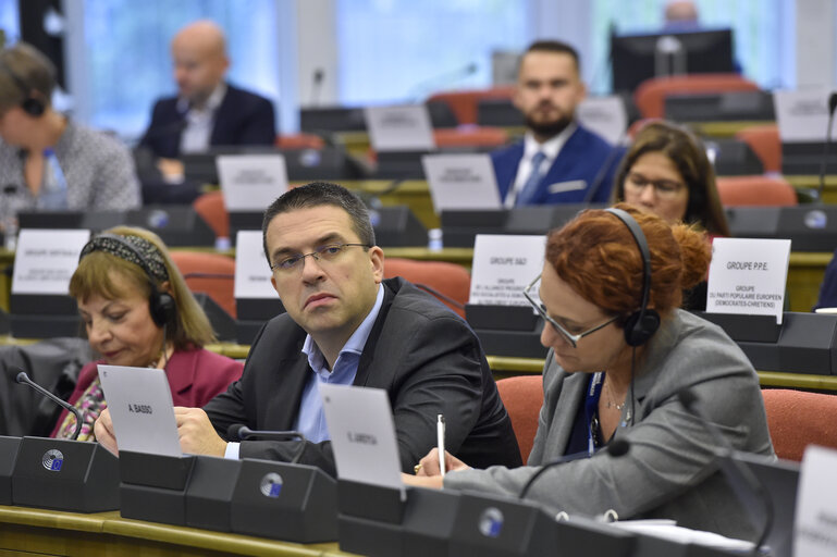 Foto 19: IMCO trilogue on Consumer Credit Directive