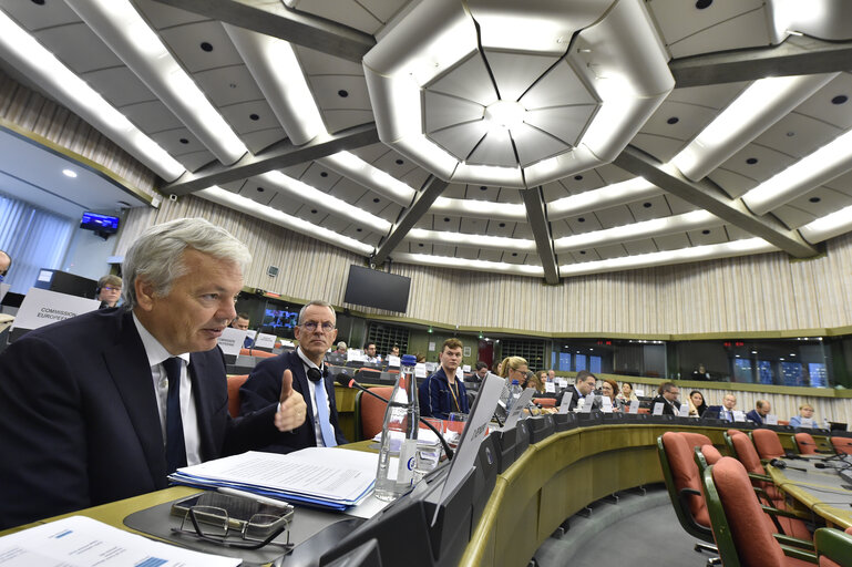 Foto 16: IMCO trilogue on Consumer Credit Directive