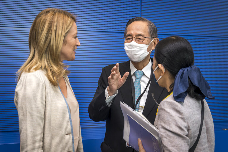 Foto 6: G7 Speakers' Conference in Berlin - Meeting with Hiroyuki HOSODA, Speaker of the House of Representatives of Japan