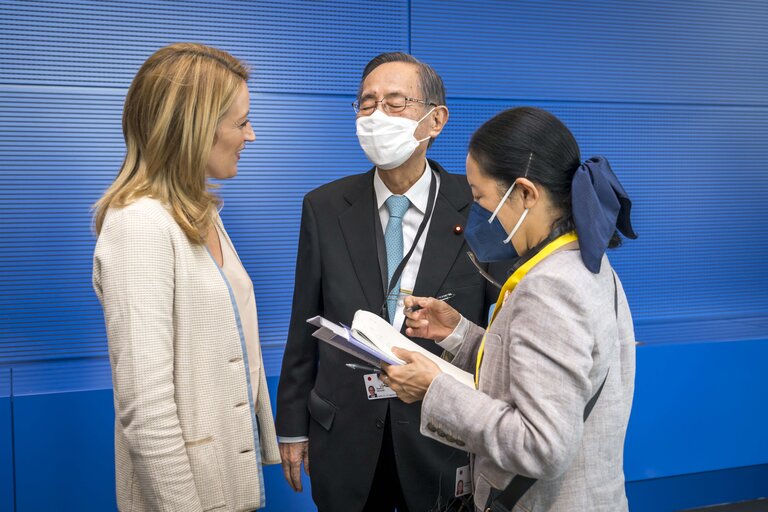 Foto 7: G7 Speakers' Conference in Berlin - Meeting with Hiroyuki HOSODA, Speaker of the House of Representatives of Japan