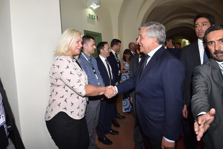 Fotografie 7: Official visit of the President of the European Parliament to Italy.  ITALY, Catania - Antonio Tajani  President of the European Parliament visiting Catania and Pozzallo, on Friday, August 25 2017  AFP PHOTO/GIOVANNI ISOLINO