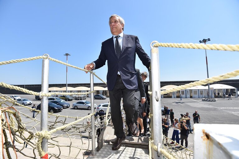 Photo 34 : Official visit of the President of the European Parliament to Italy. ITALY, Catania - Antonio TAJANI - EP President visiting Catania and Pozzallo, on Friday, August 25 2017  AFP PHOTO/GIOVANNI ISOLINO