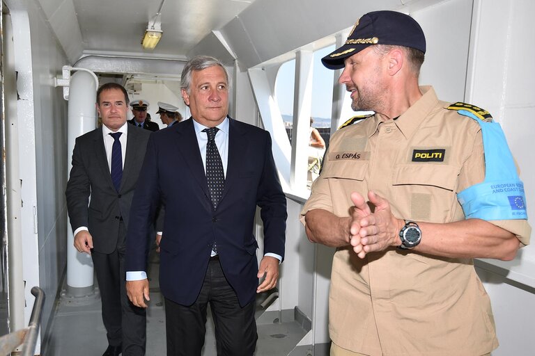 Photo 33 : Official visit of the President of the European Parliament to Italy. ITALY, Catania - Antonio TAJANI - EP President visiting Catania and Pozzallo, on Friday, August 25 2017  AFP PHOTO/GIOVANNI ISOLINO