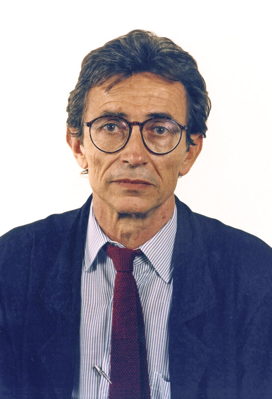 Portrait of Xavier RUBERT DE VENTOS, MEP during the 2nd and the 3rd Parliamentary Term (1986-1994).