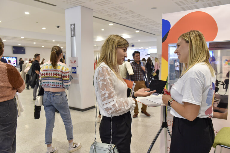 Fotografie 4: Multilingualism Day 2022