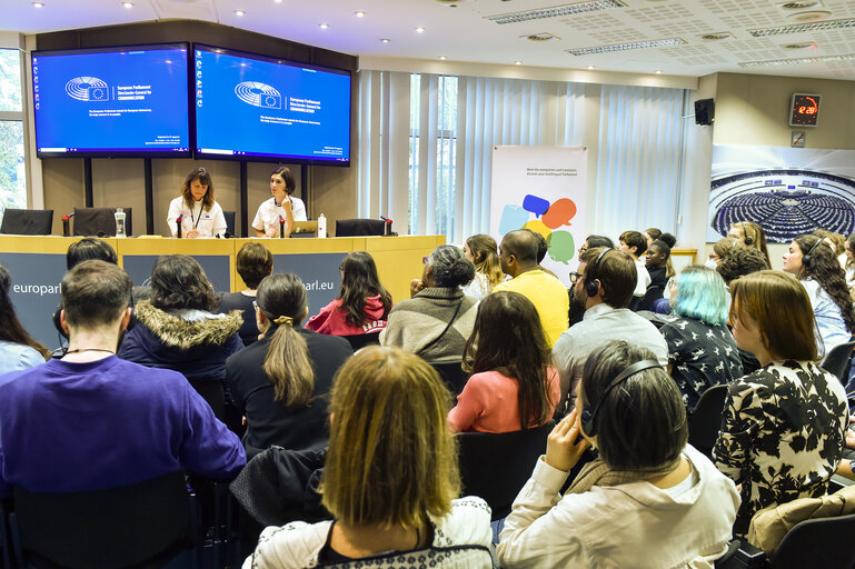 Fotografie 15: Multilingualism Day 2022