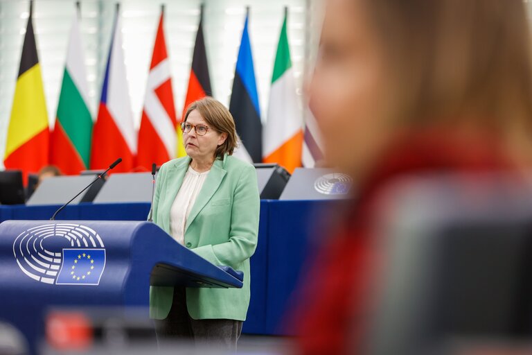 Photo 35 : EP Plenary session - Key debate: Russia’s escalation of its war of aggression against Ukraine