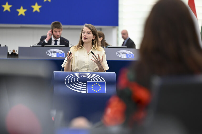 Fotografie 23: EP Plenary session - O.Q. - The Dutch childcare benefit scandal, institutional racism and algorithms