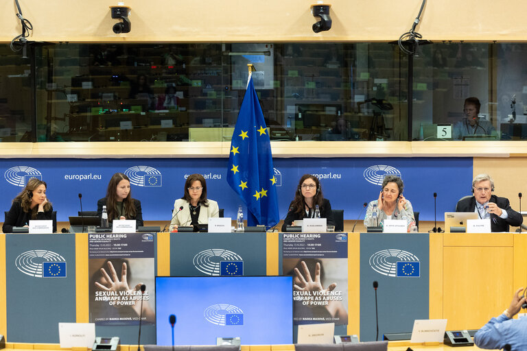 Photo 8 : FEMM Committee - Hearing: on 'Sexual violence and rape as abuses of power'