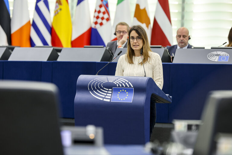 Fotografi 1: ; EP Plenary session - International Day for the Eradication of Poverty