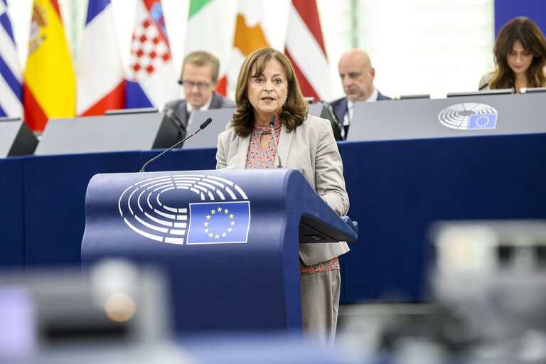 Fotografi 24: EP Plenary session - International Day for the Eradication of Poverty