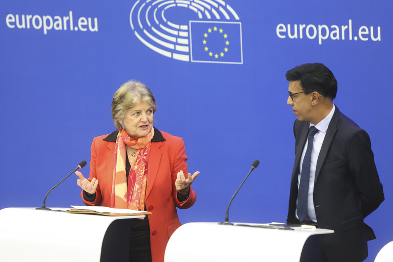 Press conference on Cohesion responses to crisis for SMEs and households