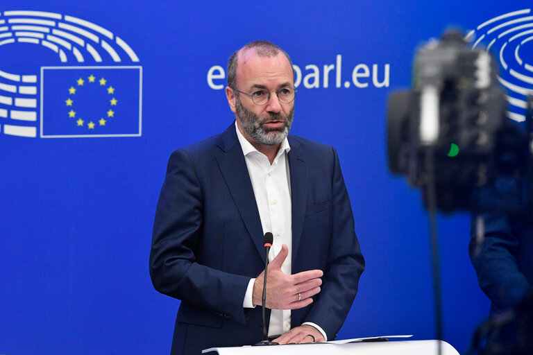 Foto 11: Press briefing EPP group