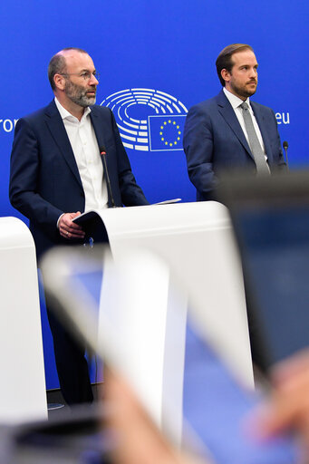 Foto 2: Press briefing EPP group