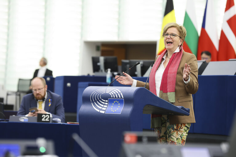 Φωτογραφία 8: EP Plenary session -Topical debate - Whitewashing of the anti-European extreme right in the EU