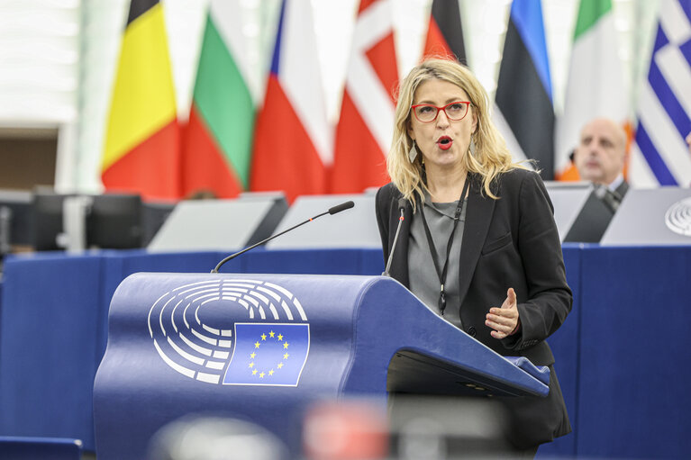 Fotografija 38: EP Plenary session -Topical debate - Whitewashing of the anti-European extreme right in the EU