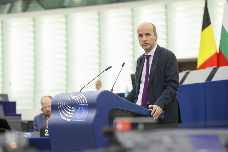 Fotografija 32: EP Plenary session -Topical debate - Whitewashing of the anti-European extreme right in the EU