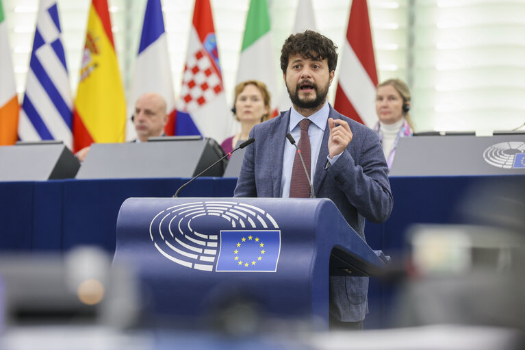 Fotografija 27: EP Plenary session -Topical debate - Whitewashing of the anti-European extreme right in the EU