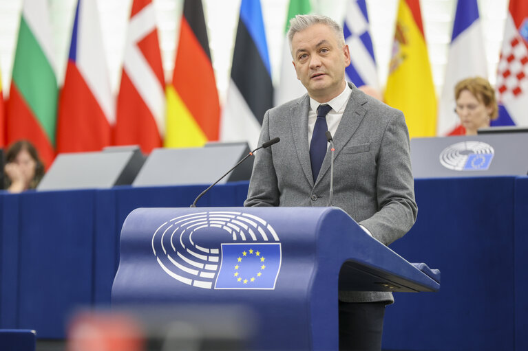 Fotografija 22: EP Plenary session -Topical debate - Whitewashing of the anti-European extreme right in the EU