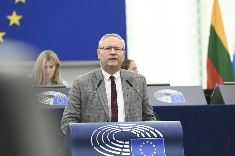 Foto 26: EP Plenary session - Outcome of the first meeting of the European Political Community