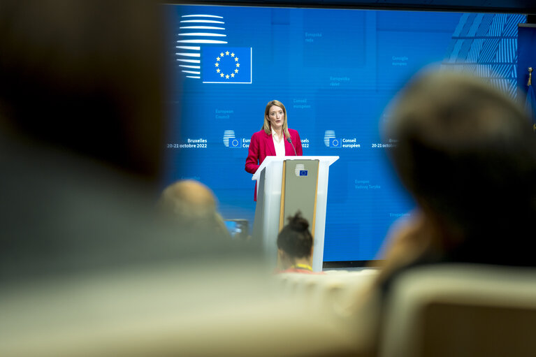 Fotagrafa 5: European Council - Press Conference by Roberta METSOLA, EP President