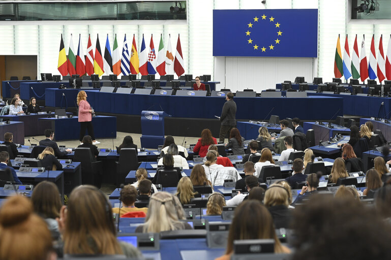 Photo 30: Euroscola
