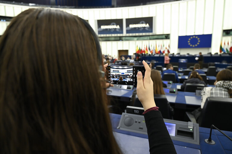 Photo 18: Euroscola