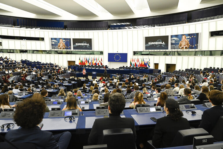 Photo 9: Euroscola