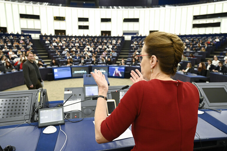 Photo 4: Euroscola