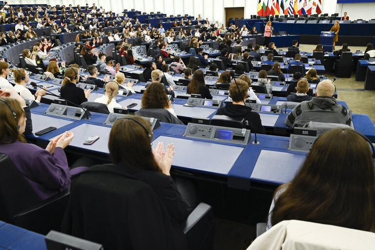 Photo 10: Euroscola
