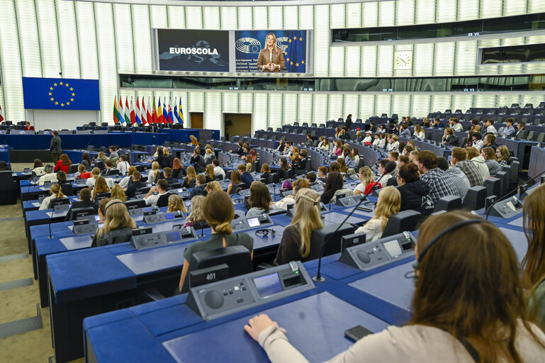 Photo 11: Euroscola