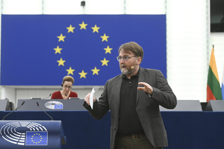 Photo 47: Euroscola