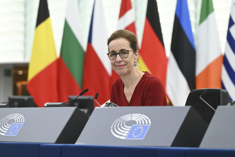 Photo 45: Euroscola