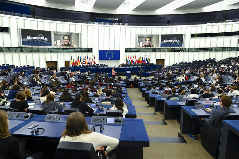 Photo 27: Euroscola