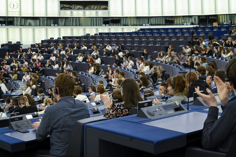 Photo 32: Euroscola