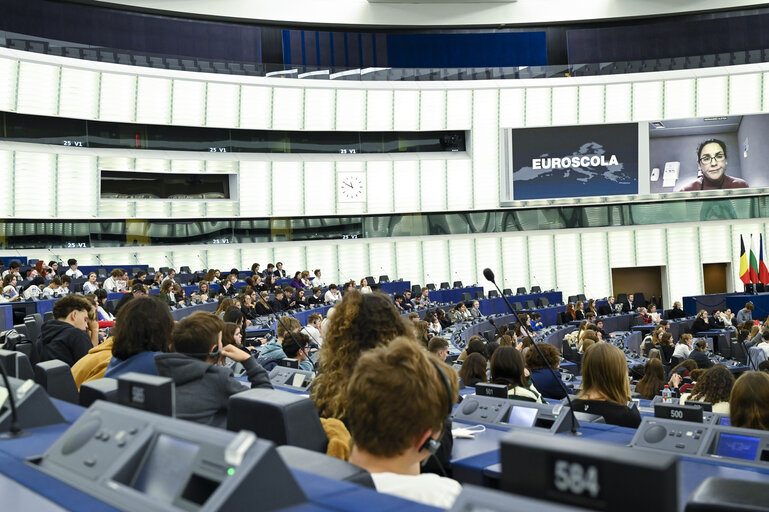 Photo 26: Euroscola