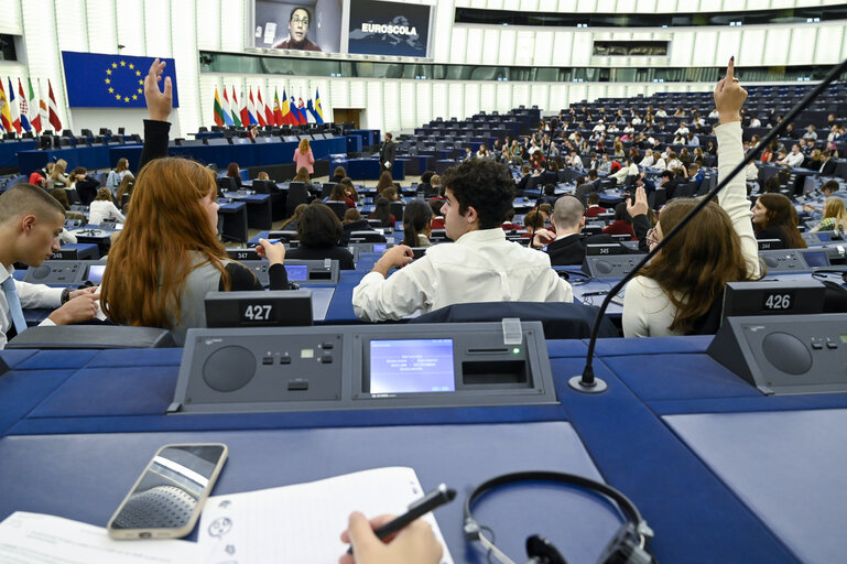 Photo 25: Euroscola