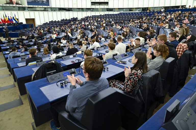 Photo 6: Euroscola