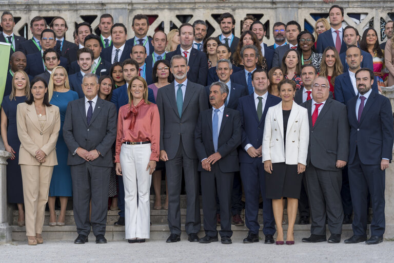 Zdjęcie 10: Global Youth Leadership Forum - “Europa, un futuro de esperanza”- Family photo