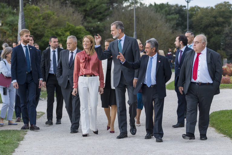 Nuotrauka 3: Global Youth Leadership Forum - “Europa, un futuro de esperanza”- Family photo